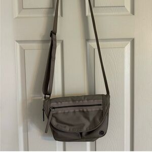 Lululemon Festival
Crossbody bag